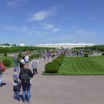 Viele Menschen am Peterhof